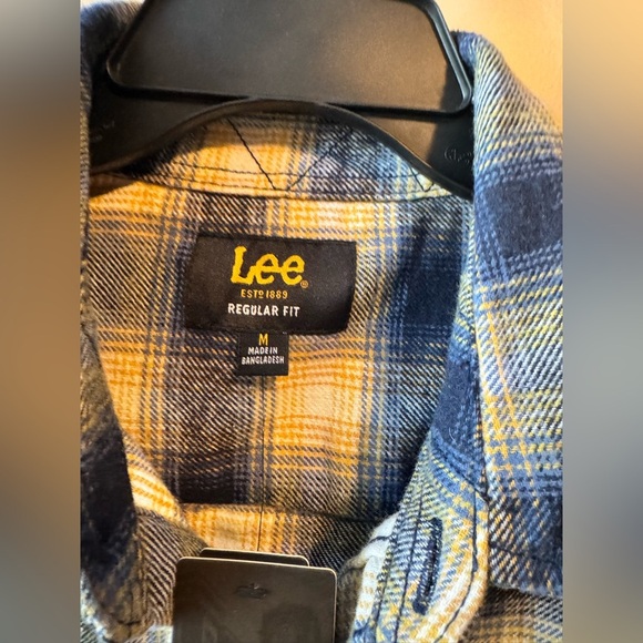 Lee mens Size Medium REGULAR FIT long sleeve flannel - Picture 3 of 11